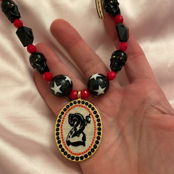 RARE Tarina Tarantino Midnight circus My 2 cents embroidered opinion necklace - Picture 7 of 12